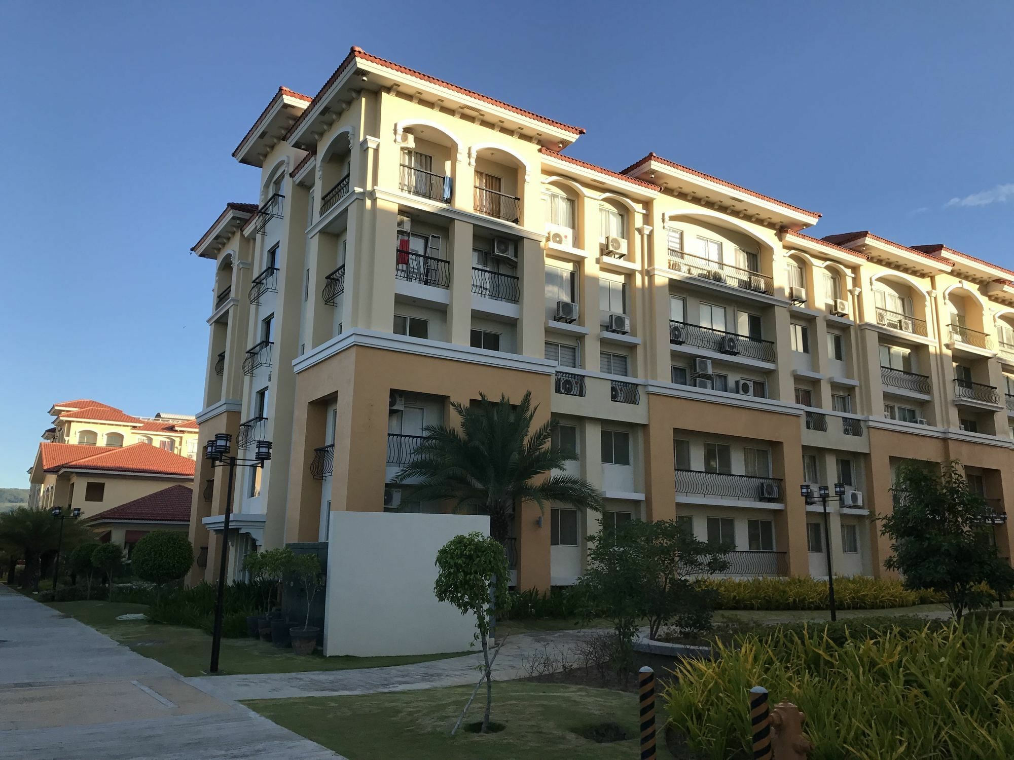 San Remo Oasis Serviced Apartments Cebu Stadt Exterior foto