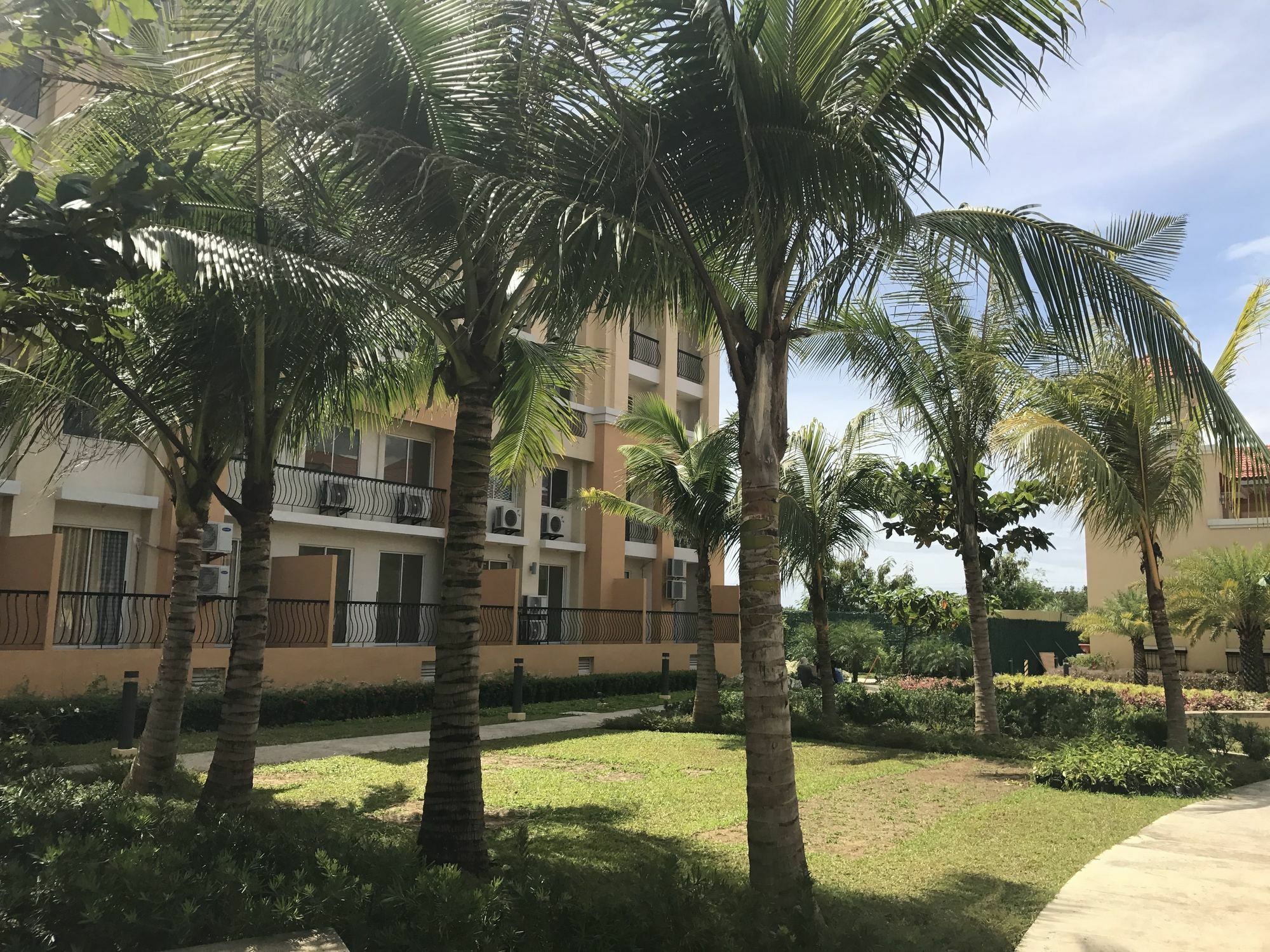 San Remo Oasis Serviced Apartments Cebu Stadt Exterior foto